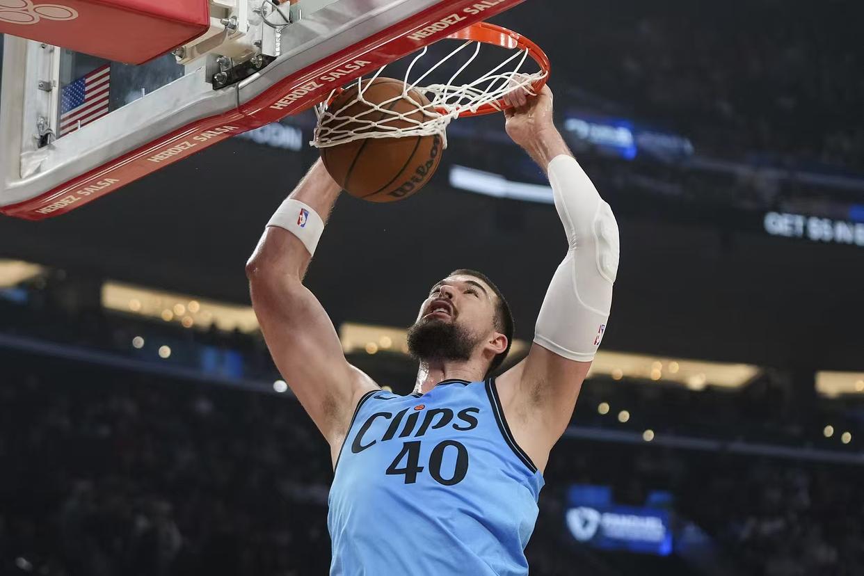 开云-关于快船不断突破！，字母哥连续十二场比赛得分超过最后时刻胜出热度持续攀升的信息