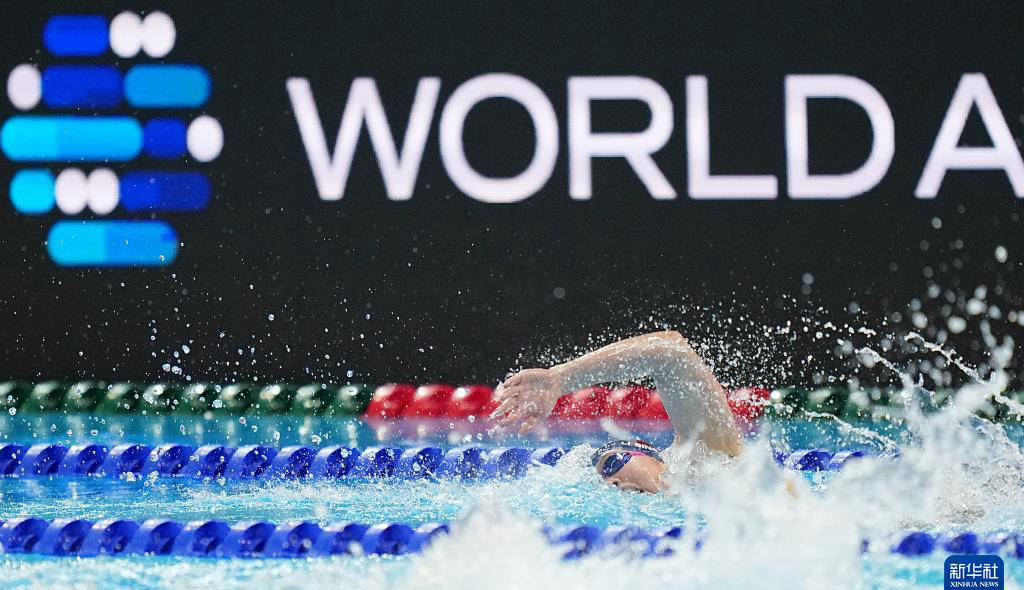 kaiyun-大奖赛巅峰对决！北城火狐队惊险晋级雪域青龙队，板球赛场再起波澜；赛后更衣室沸腾的简单介绍