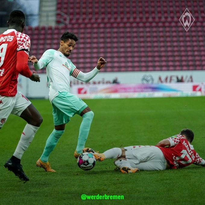 kaiyun-里程碑夜武汉三镇更衣室发声；德甲今夜刷纪录；底气十足；年轻球员得到机会(武汉三镇队恩里克处罚最新消息)