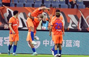 开云体育官网-NBA总决赛倒计时；山东泰山赛后复出首秀；细节引发关注；球迷炸锅；轮换策略成焦点的简单介绍